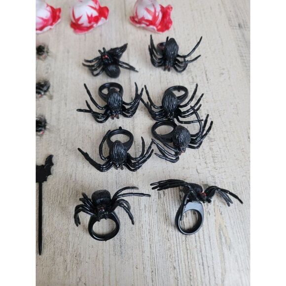 Halloween spider ring fly eyeball bat toothpick party accessories - Picture 5 of 9